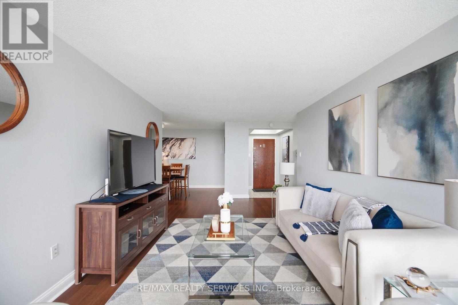 #1907 22 HANOVER ROAD - 10