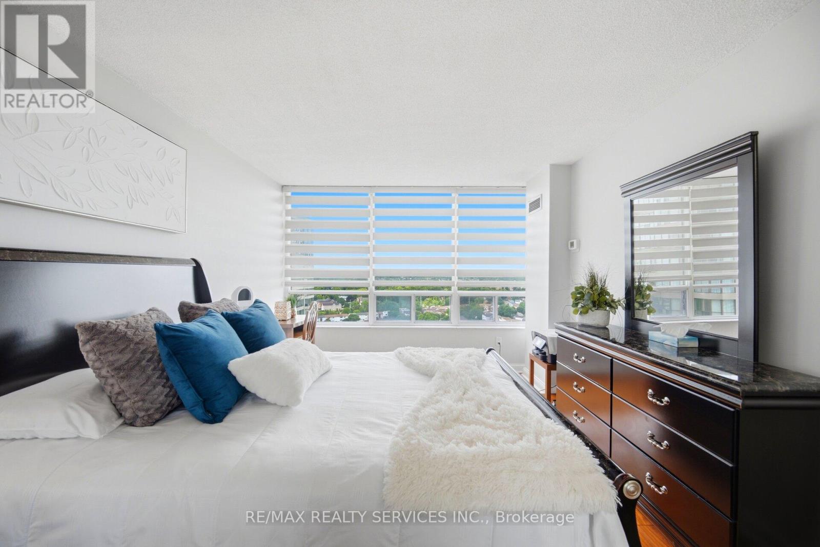 #1907 22 HANOVER ROAD - 20
