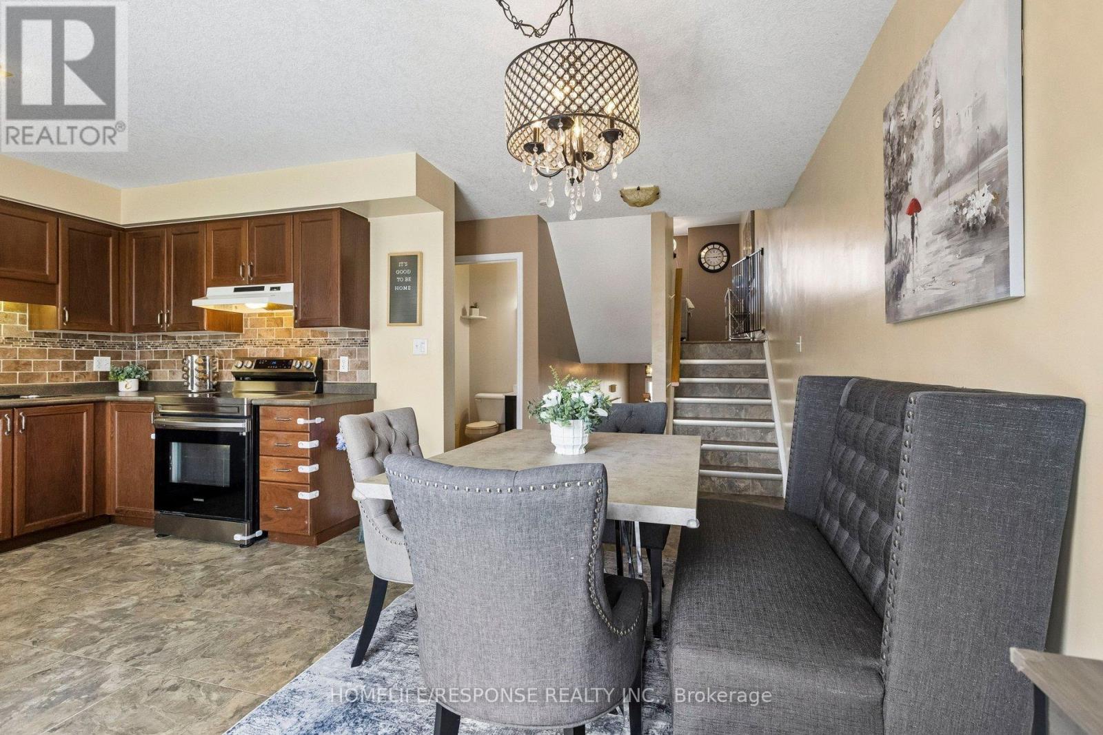 222 SOPHIA CRESCENT - 13