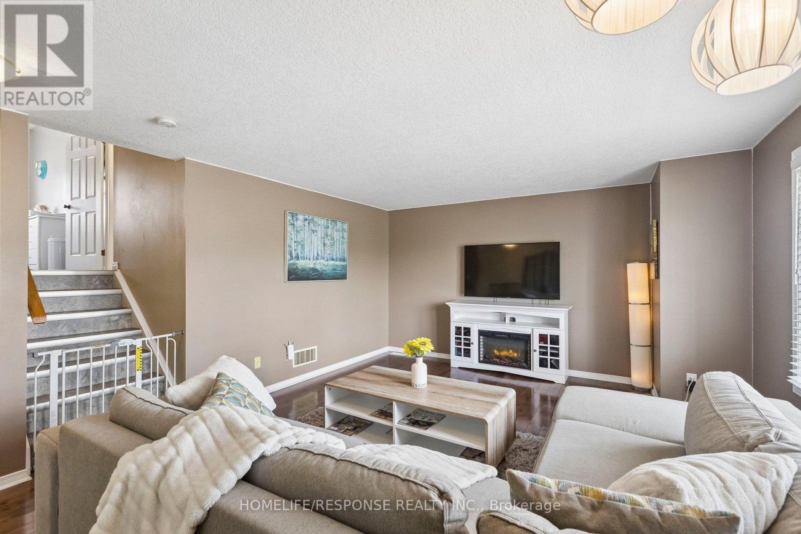 222 SOPHIA CRESCENT - 18