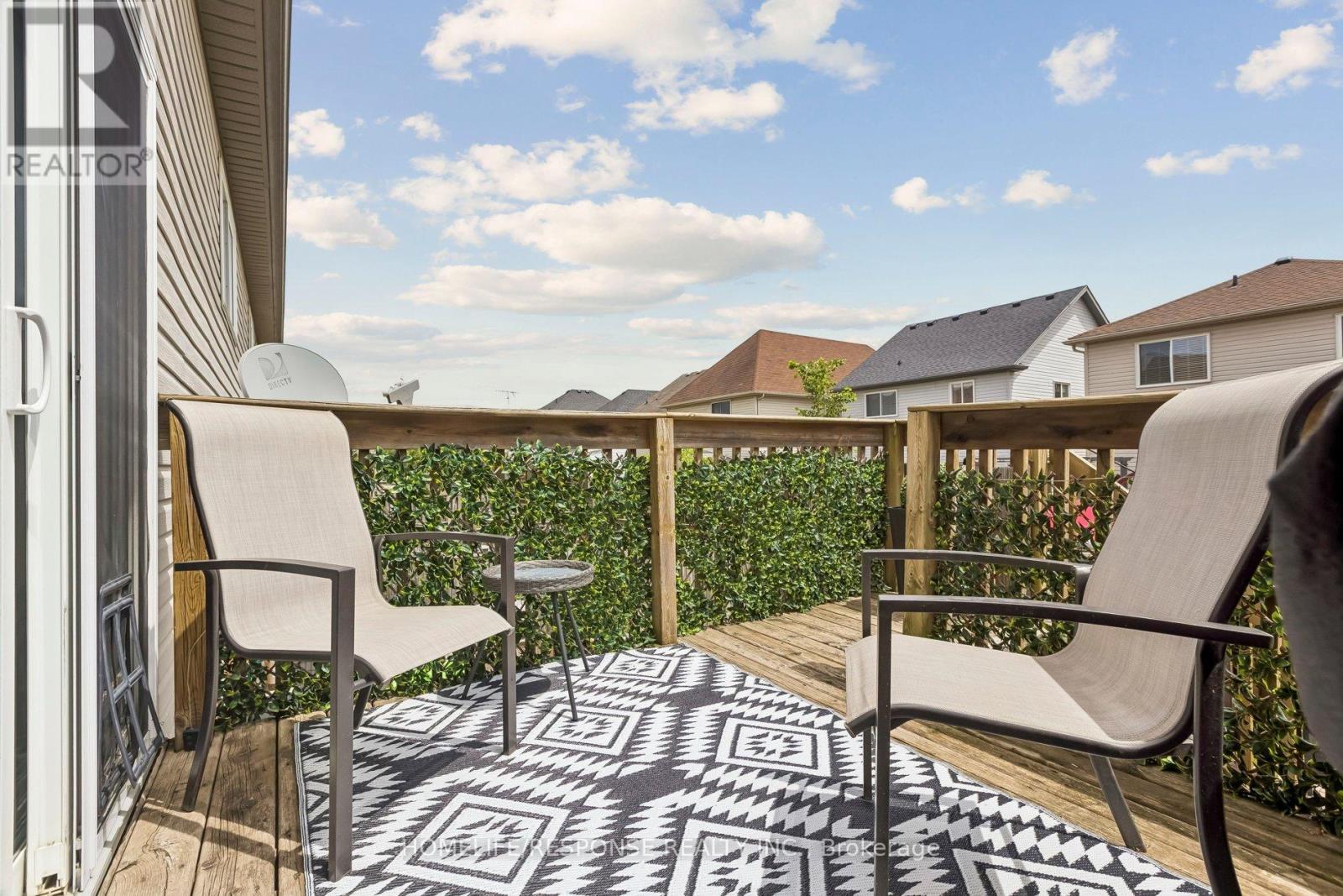 222 SOPHIA CRESCENT - 36