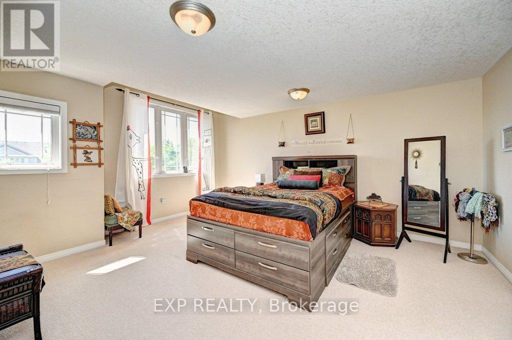 #A3 795 LAURELWOOD DRIVE - 15
