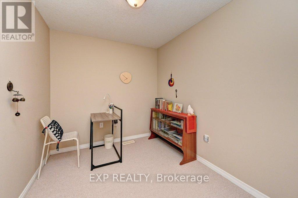 #A3 795 LAURELWOOD DRIVE - 21