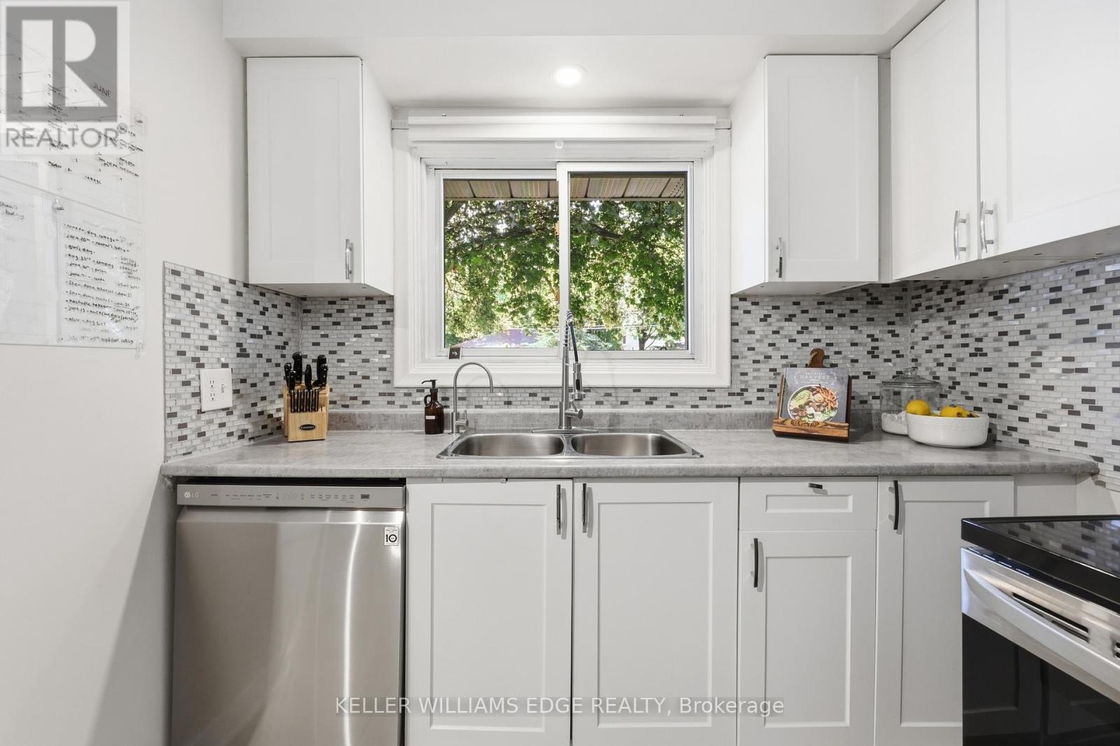 312 UPPER PARADISE ROAD - 12
