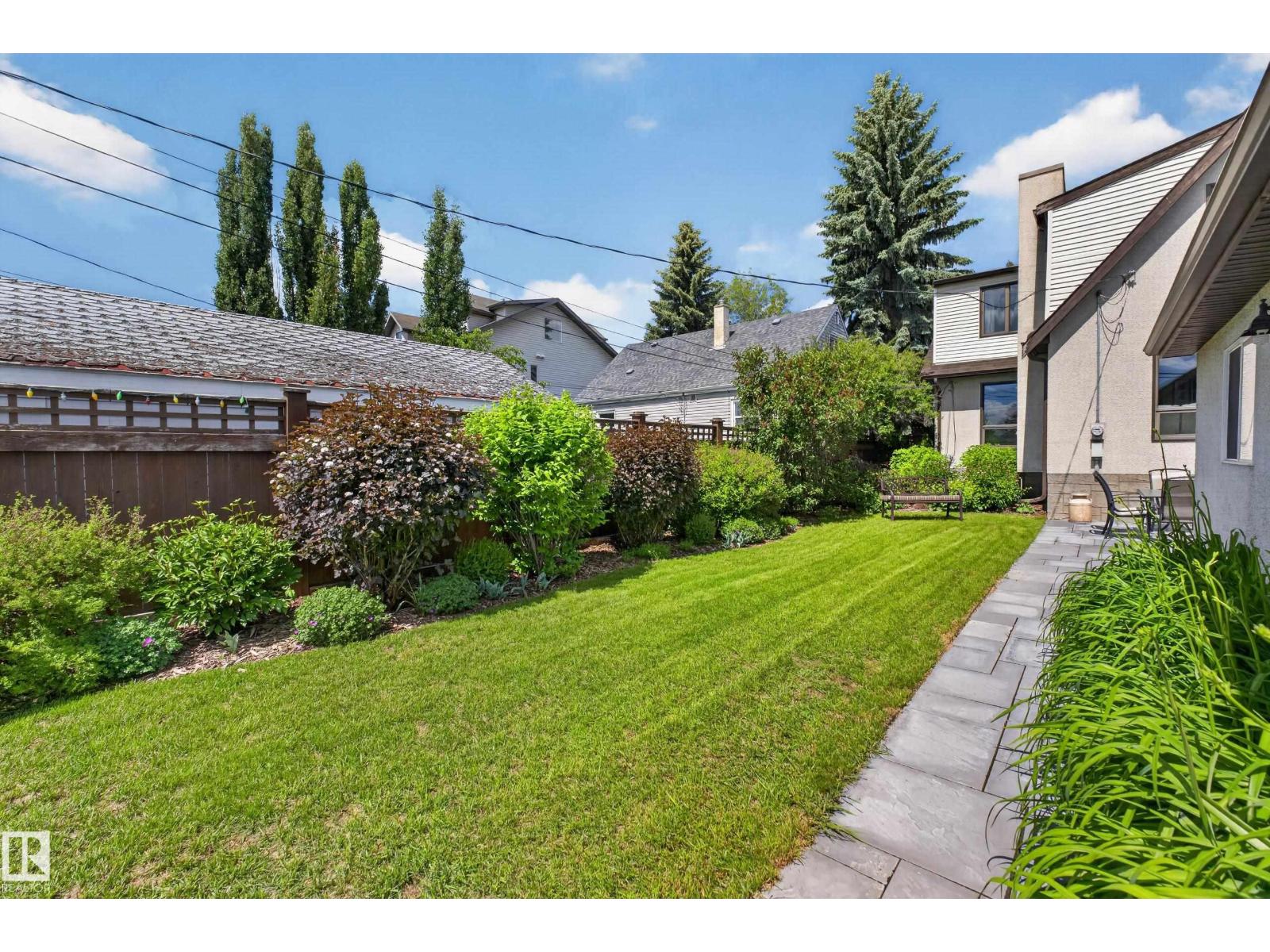 11331 75 AV NW — photo 41