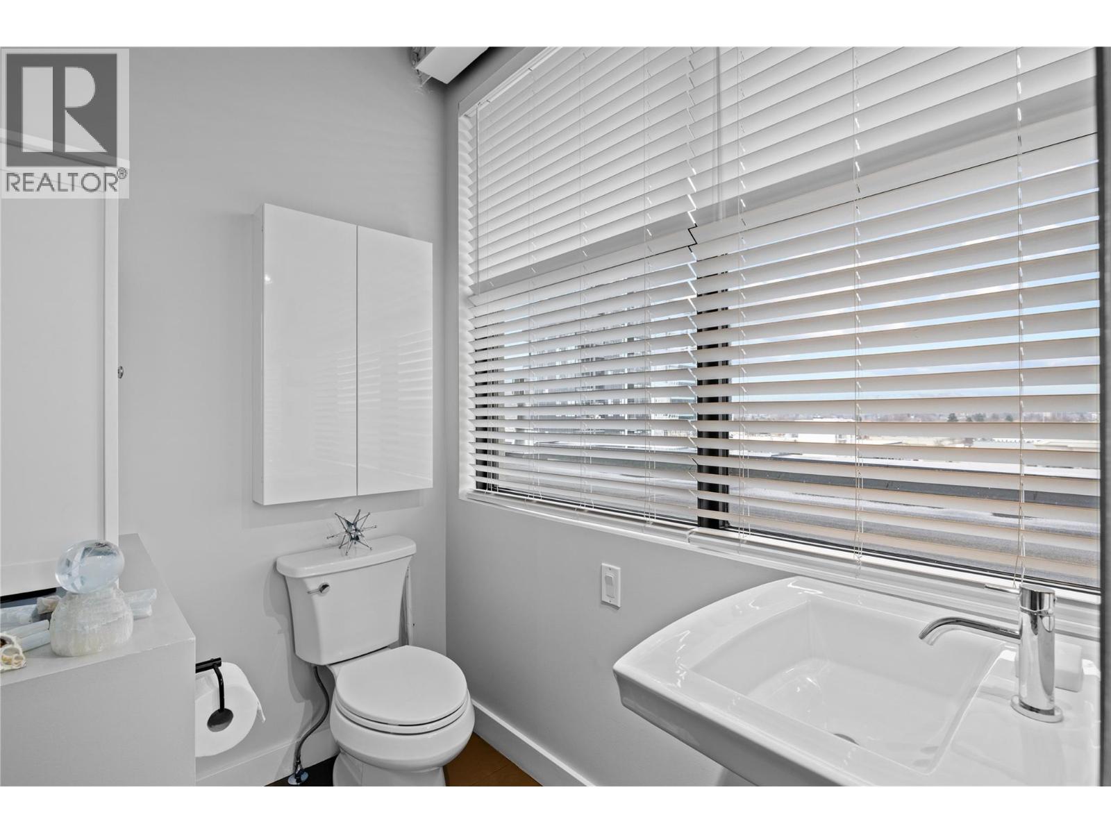 #605 1630 Pandosy Street - 27