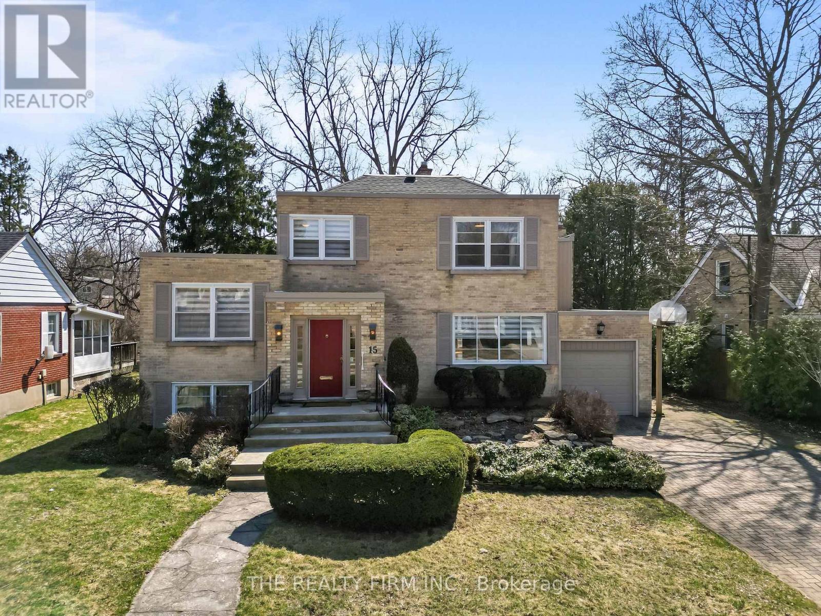 15 MAYFAIR DRIVE - 1