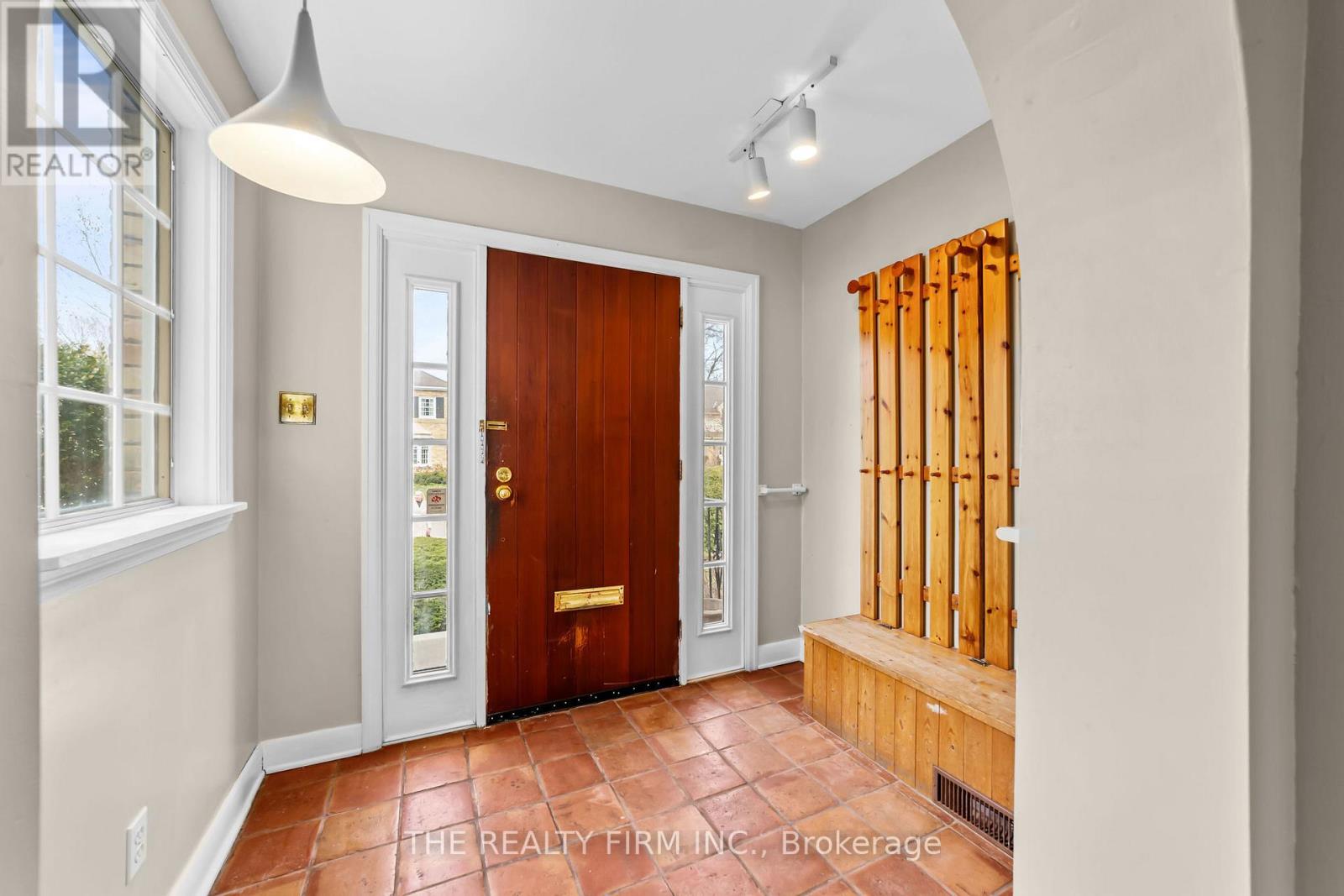 15 MAYFAIR DRIVE - 19