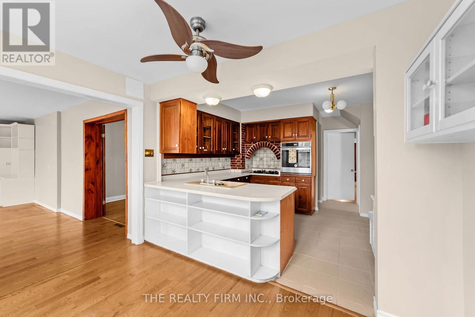 15 MAYFAIR DRIVE - 27