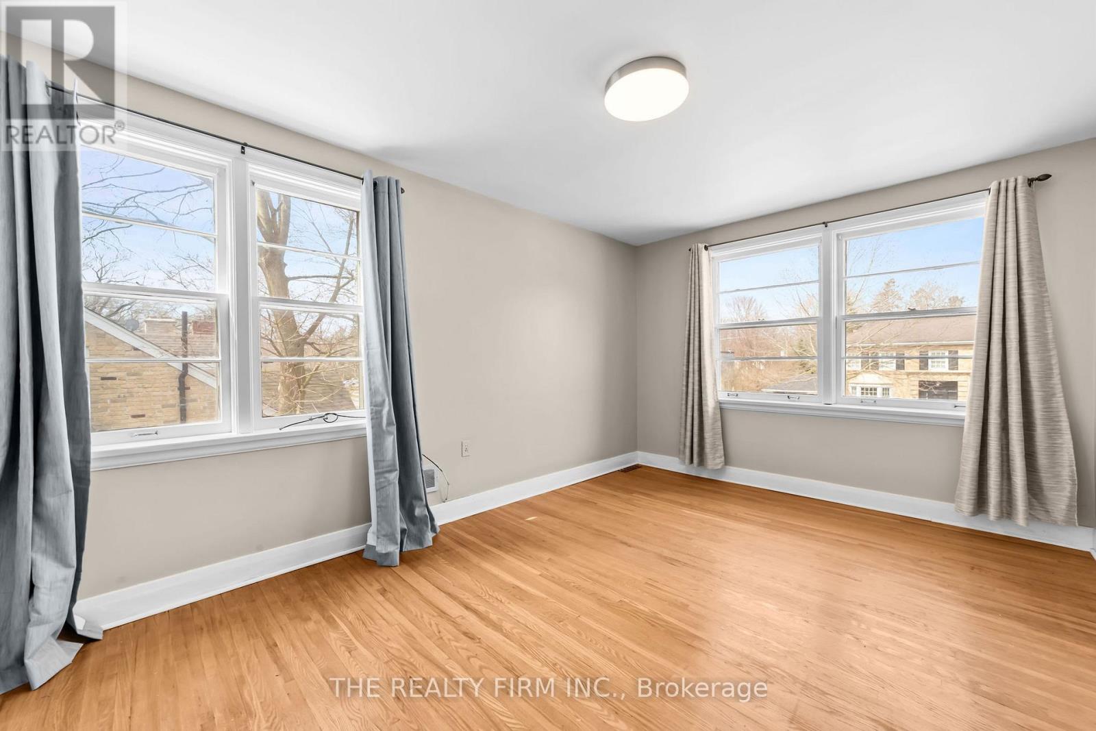 15 MAYFAIR DRIVE - 36
