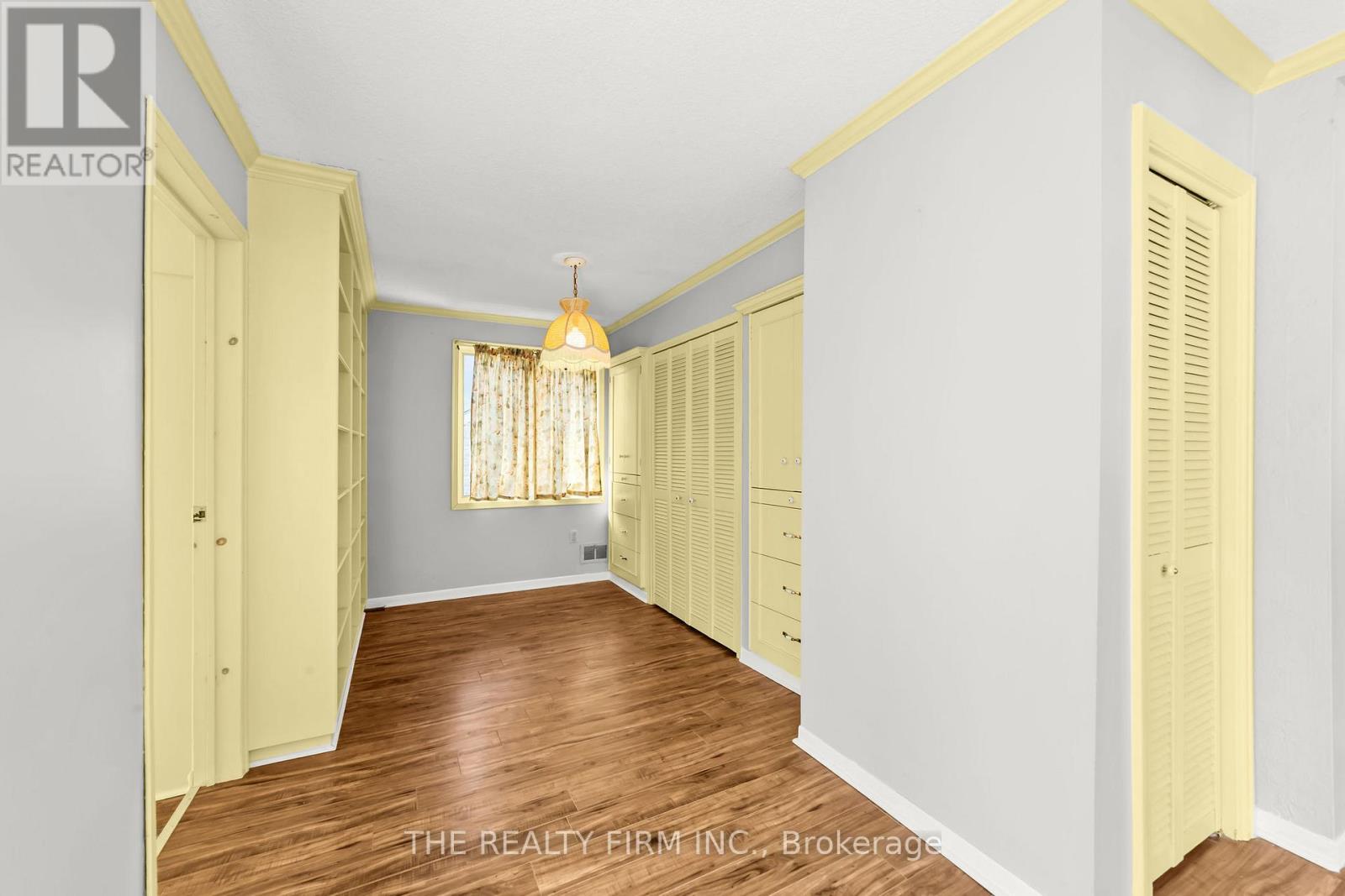 15 MAYFAIR DRIVE - 38