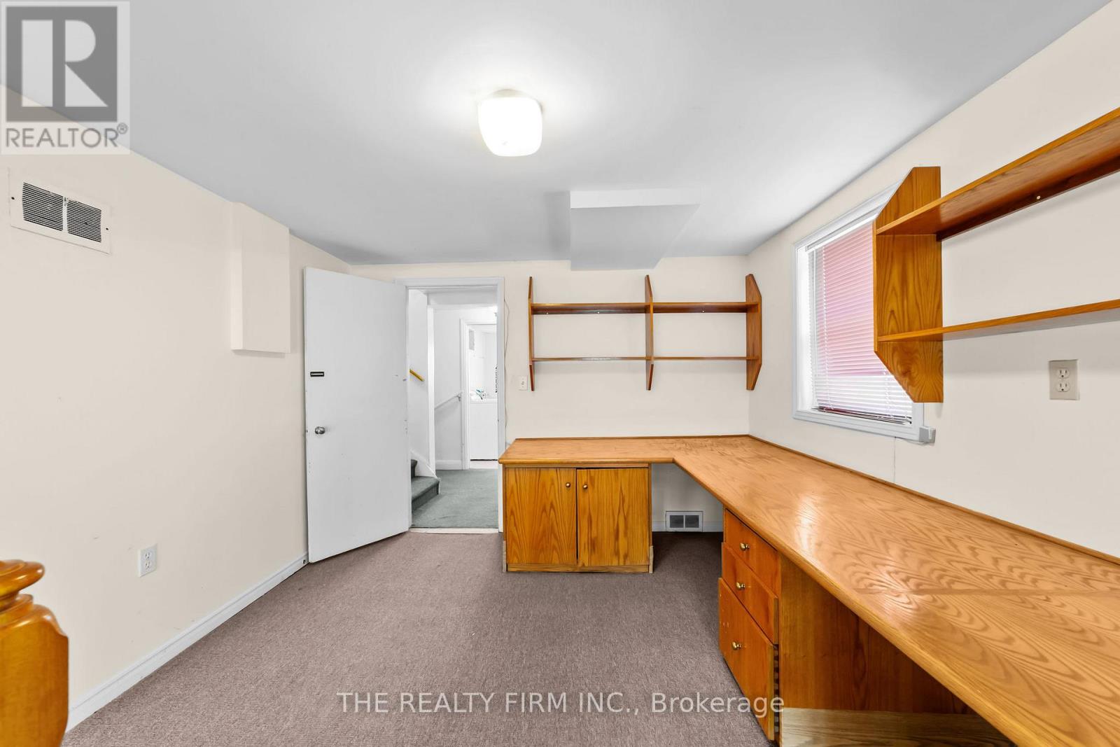 15 MAYFAIR DRIVE - 42
