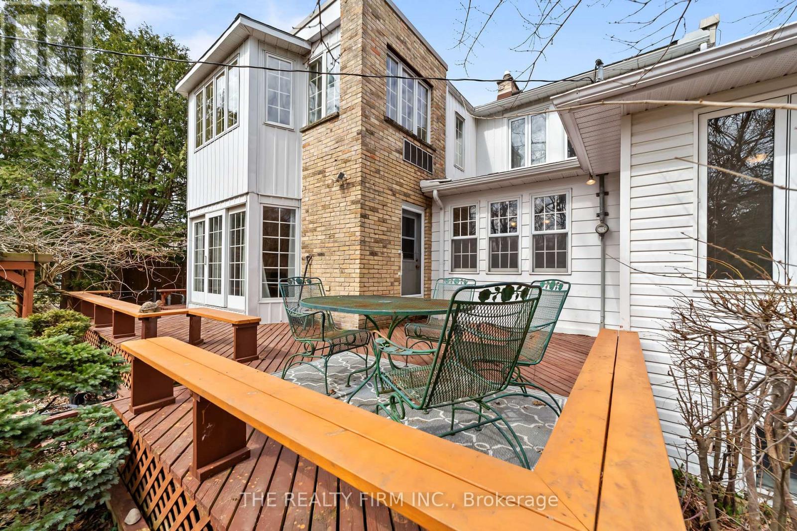 15 MAYFAIR DRIVE - 9