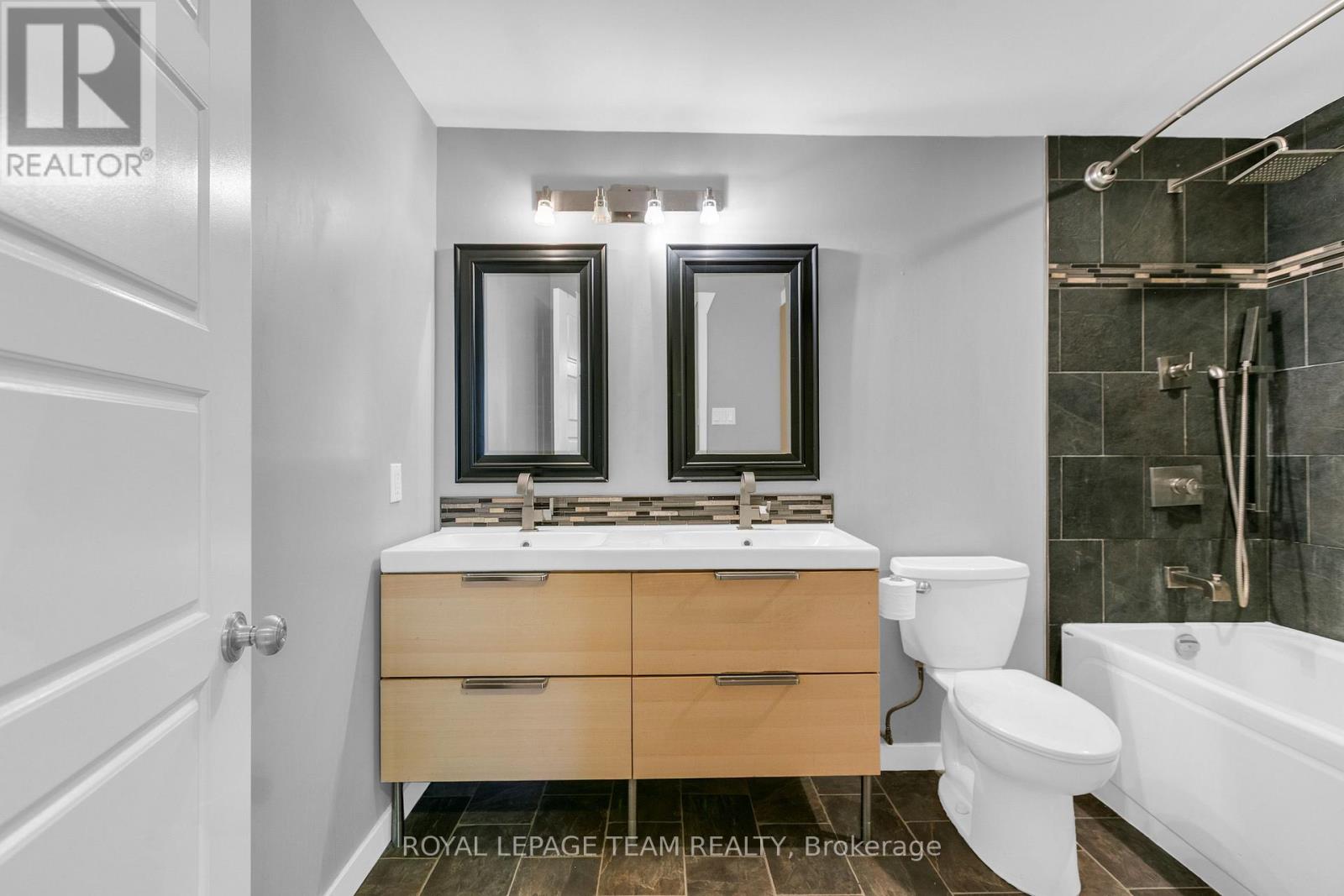 4 Bed, 4 Bath House for Sale in Ottawa – 62 NORTHPARK DRIVE, Ottawa – MLS# X13496262 - Image 37
