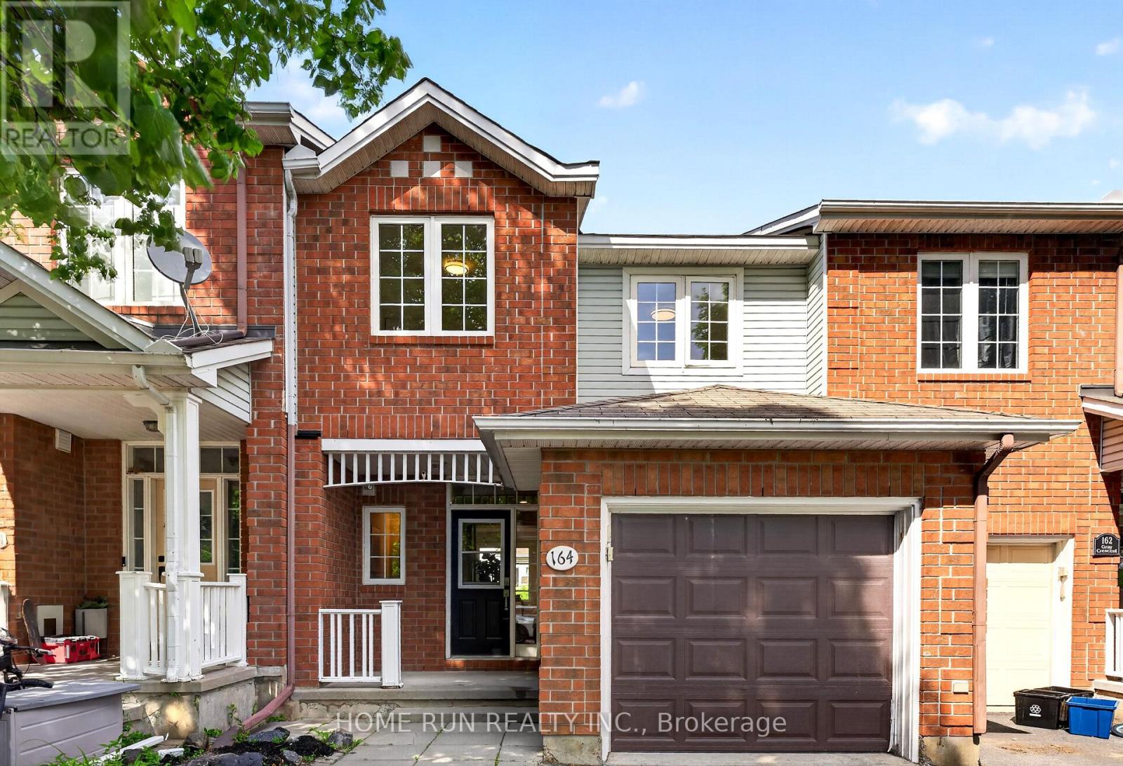 164 GRAY CRESCENT - 1