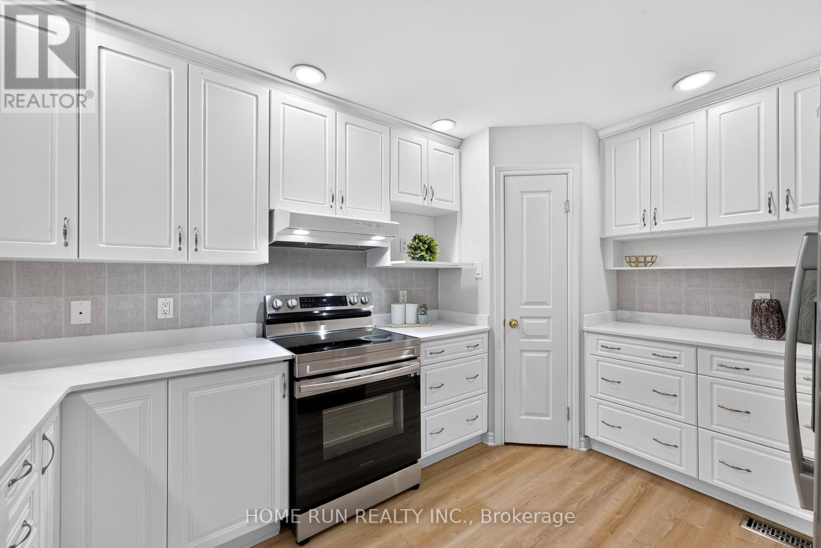 164 GRAY CRESCENT - 18