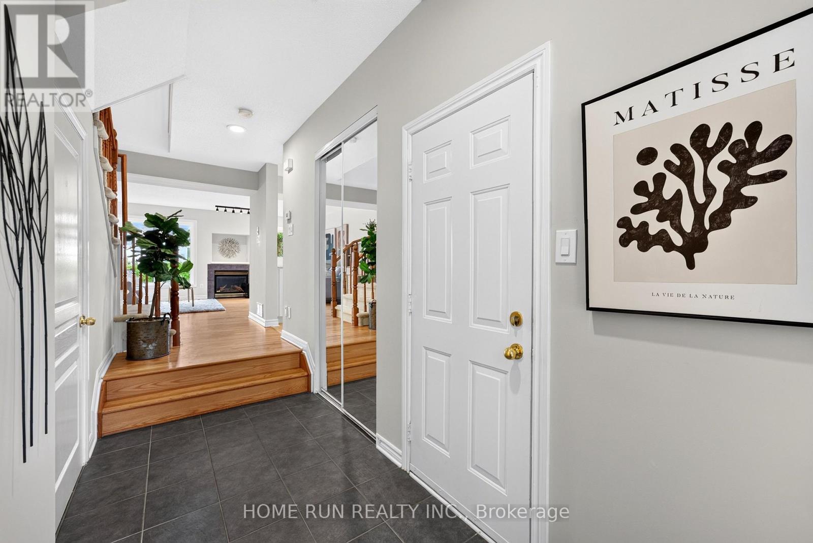 164 GRAY CRESCENT - 3