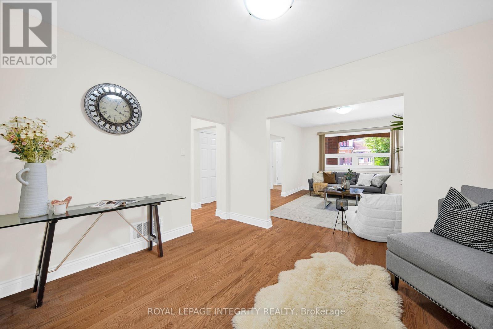 3 Bed, 3 Bath House for Sale in Ottawa – 318 SOMERSET STREET E, Ottawa – MLS# X13496290 - Image 15