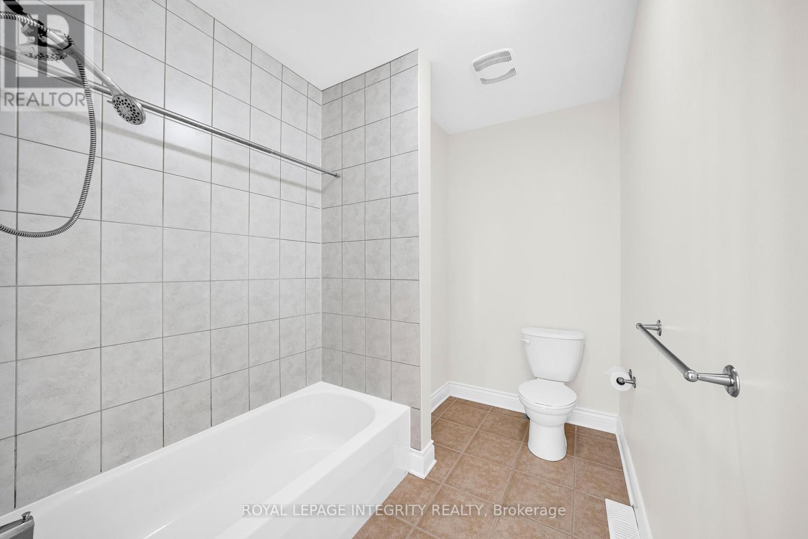 3 Bed, 3 Bath House for Sale in Ottawa – 318 SOMERSET STREET E, Ottawa – MLS# X13496290 - Image 29