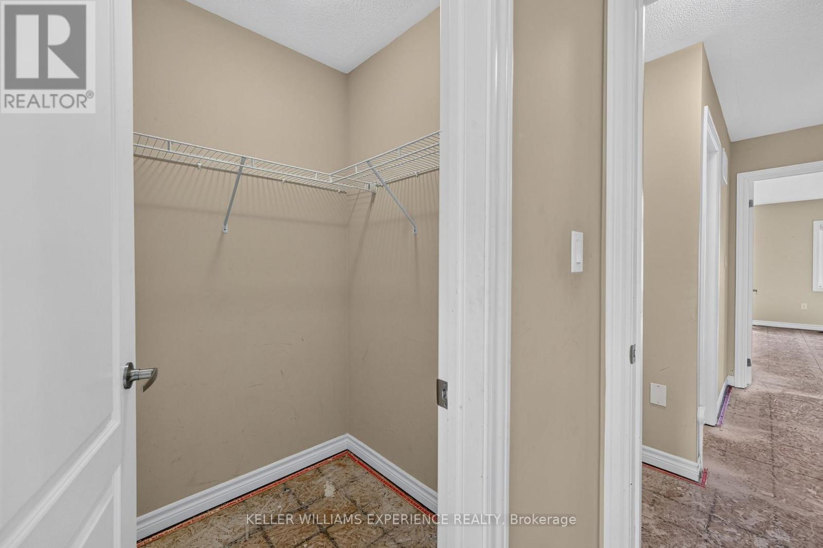 39 MILSON CRESCENT - 16