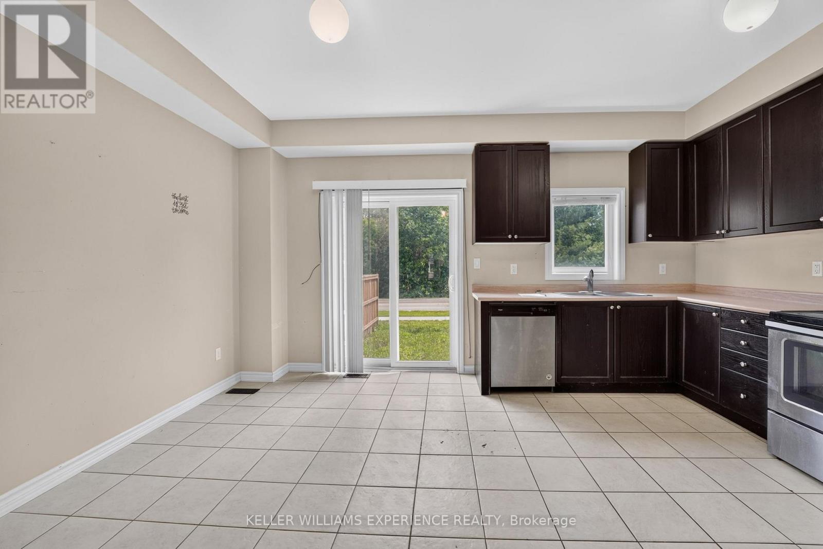 39 MILSON CRESCENT - 10