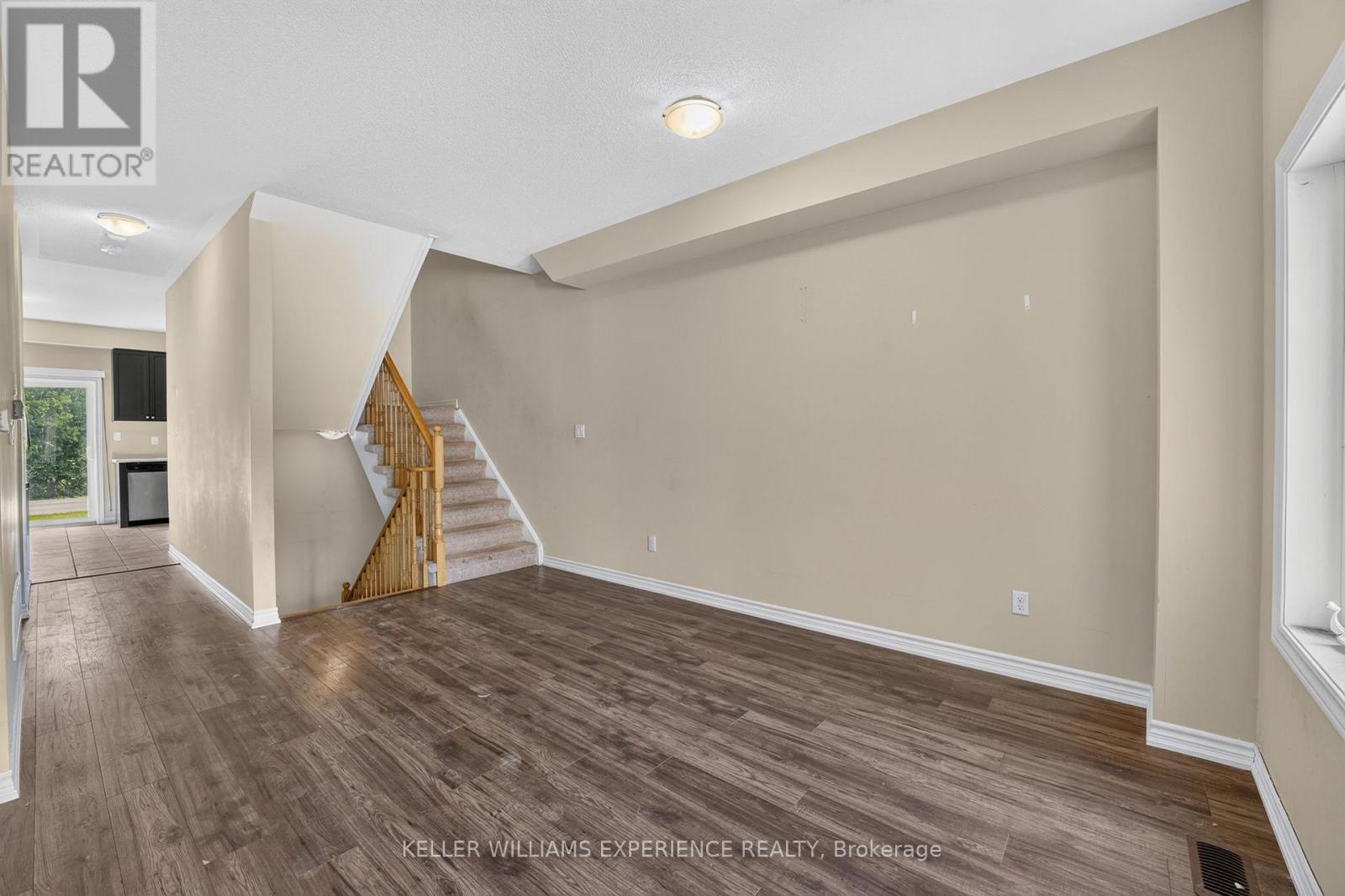 39 MILSON CRESCENT - 14