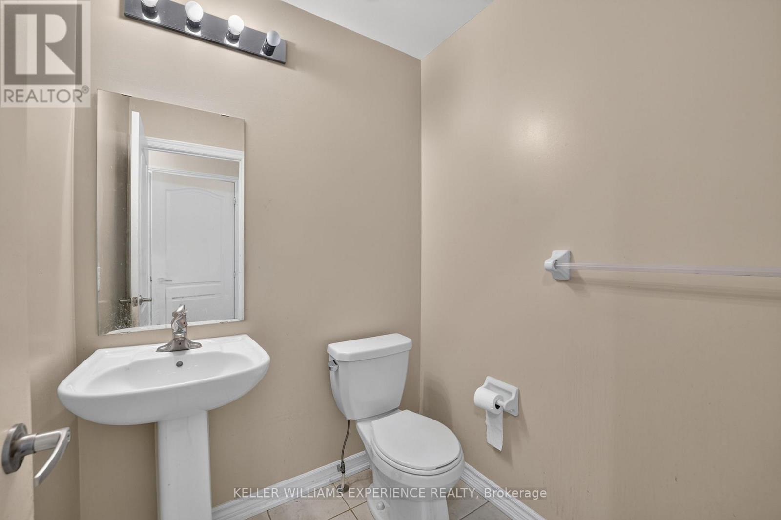 39 MILSON CRESCENT - 33