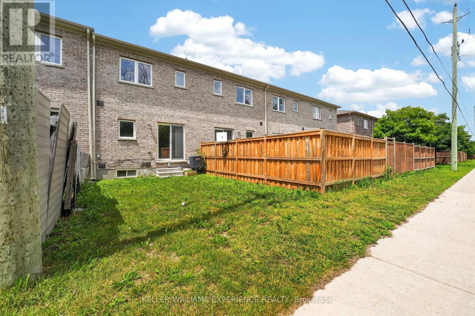 39 MILSON CRESCENT - 3