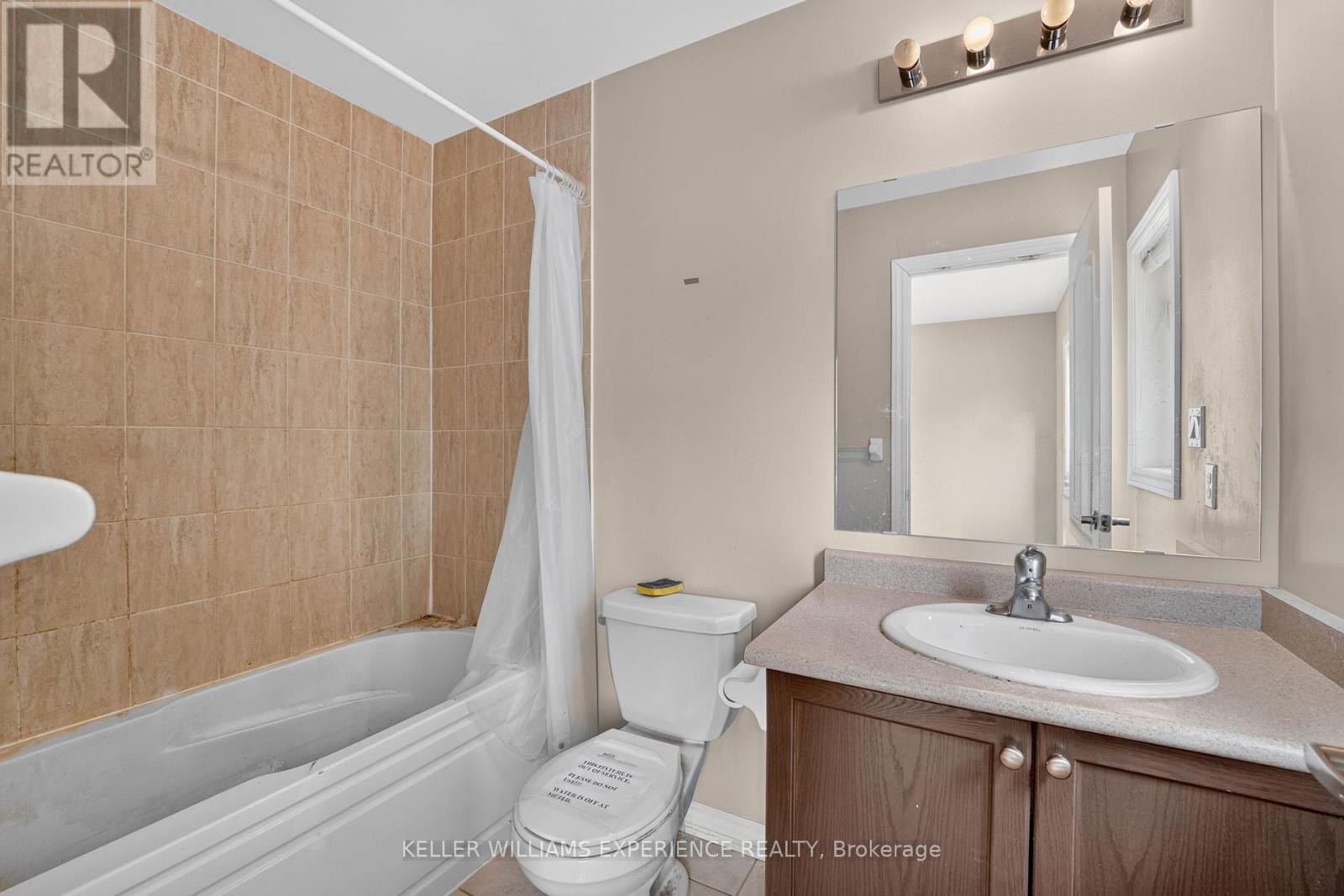 39 MILSON CRESCENT - 27