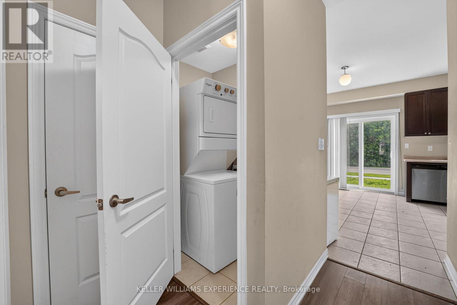 39 MILSON CRESCENT - 35
