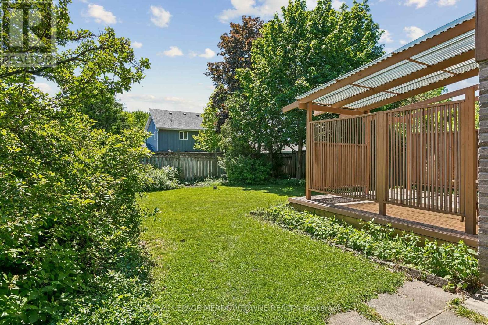 34 PLAINSMAN ROAD - 40