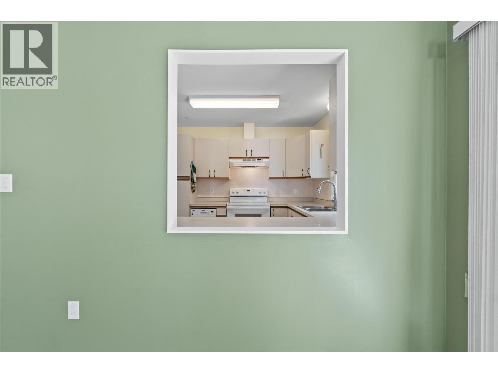 121 900 5 Avenue Southwest, Salmon Arm