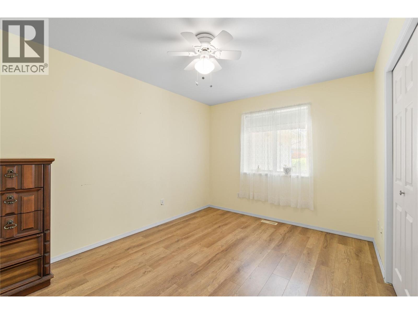 121 900 5 Avenue Southwest, Salmon Arm