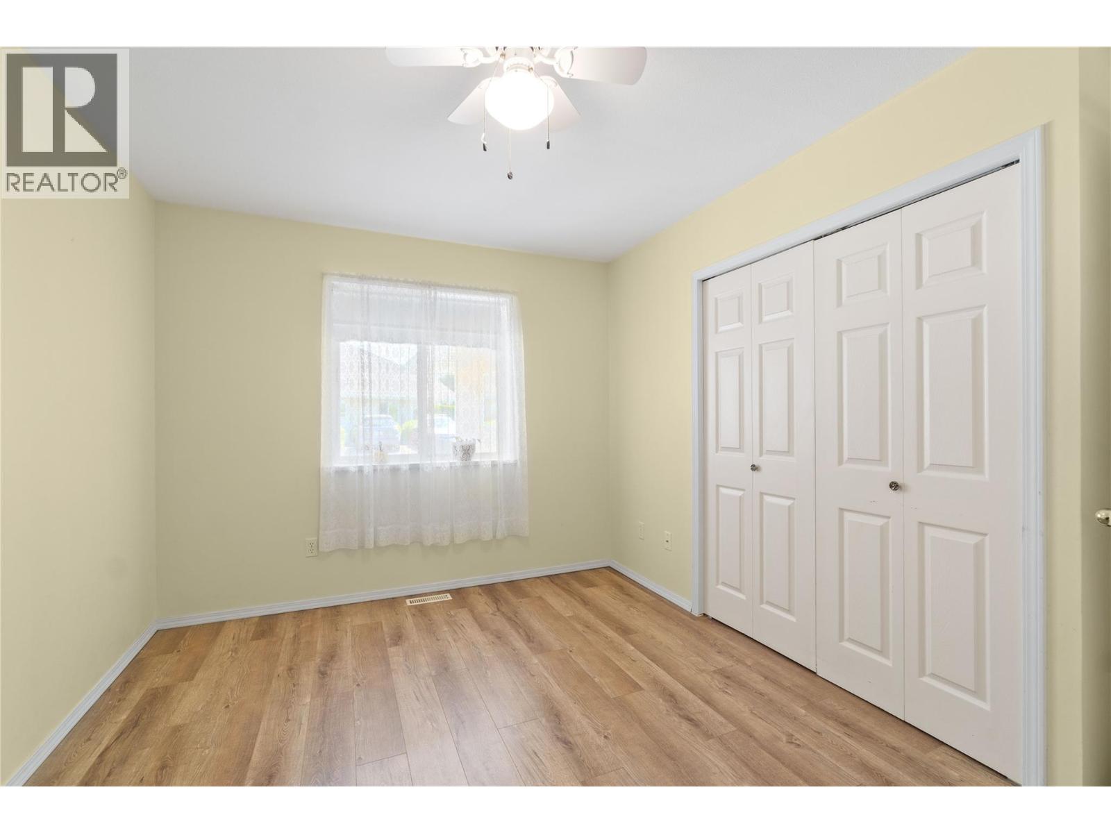121 900 5 Avenue Southwest, Salmon Arm