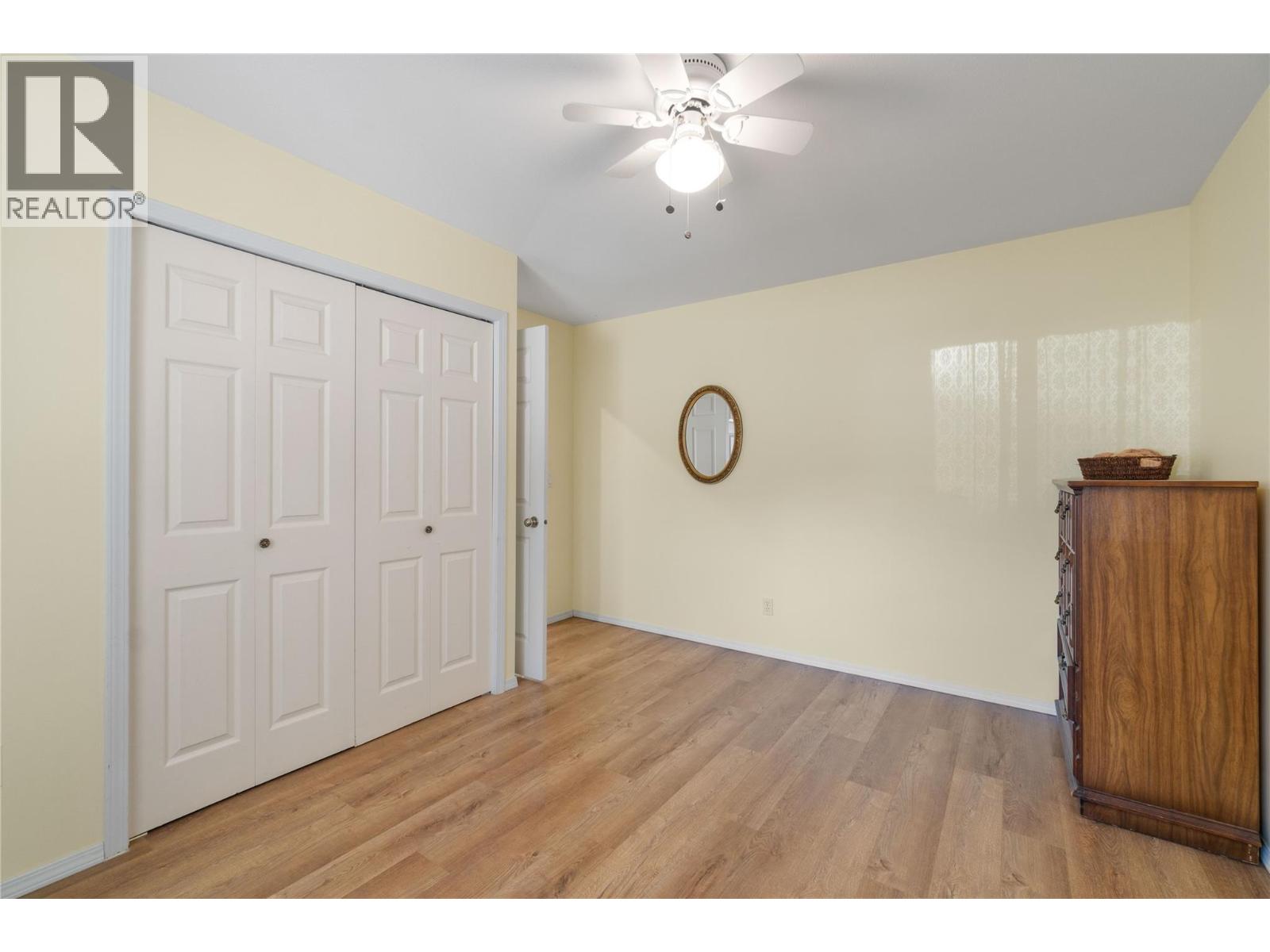 121 900 5 Avenue Southwest, Salmon Arm