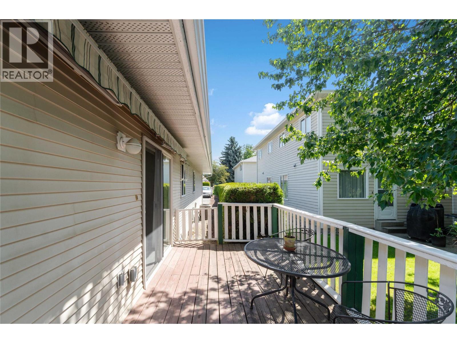 121 900 5 Avenue Southwest, Salmon Arm