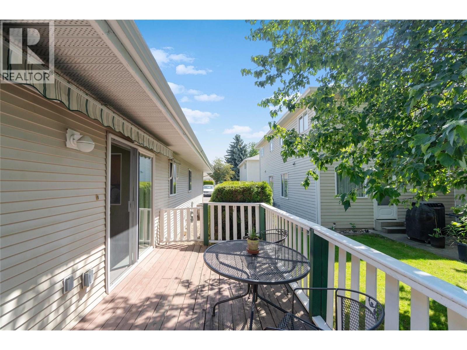 121 900 5 Avenue Southwest, Salmon Arm