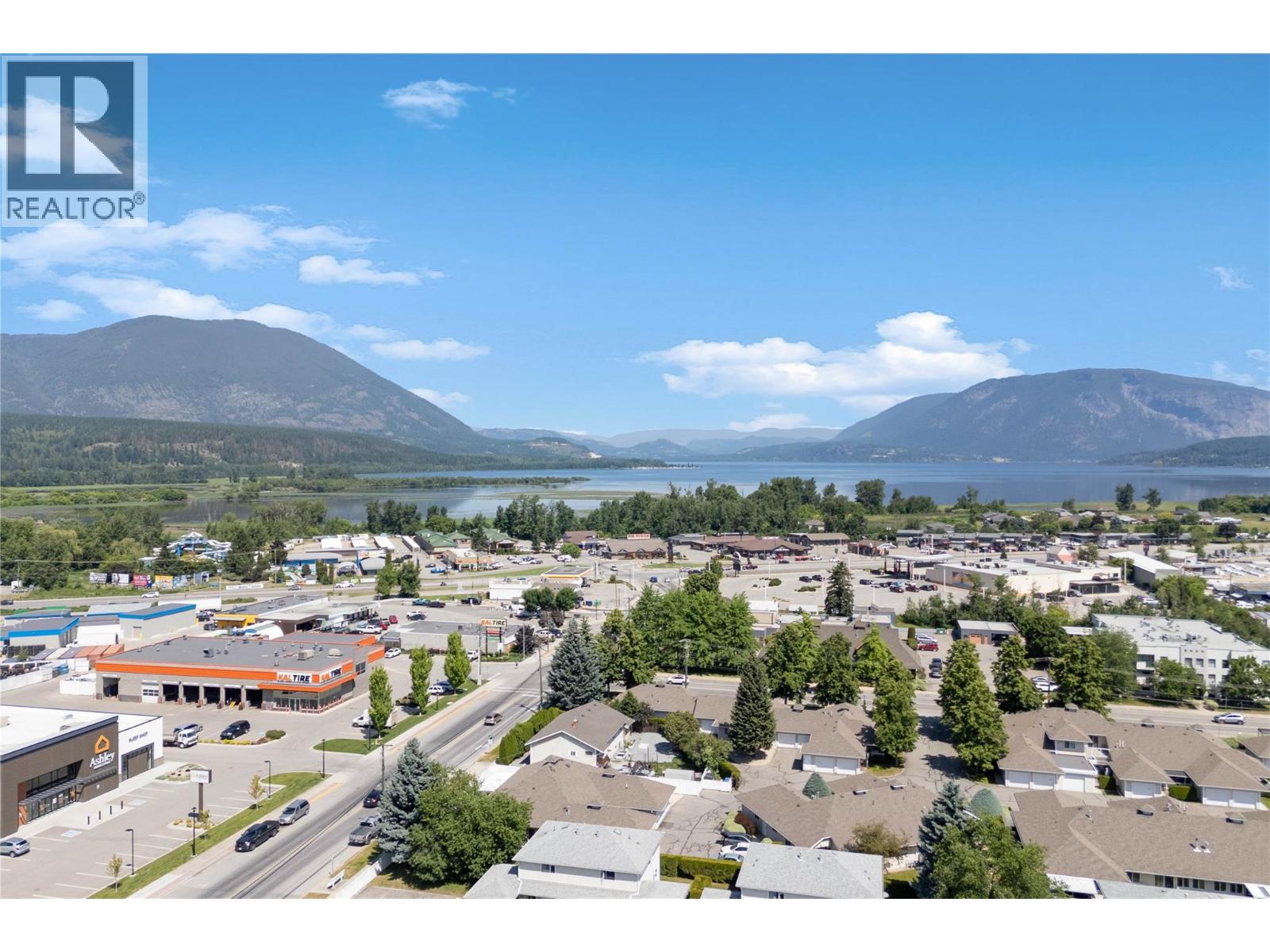 121 900 5 Avenue Southwest, Salmon Arm