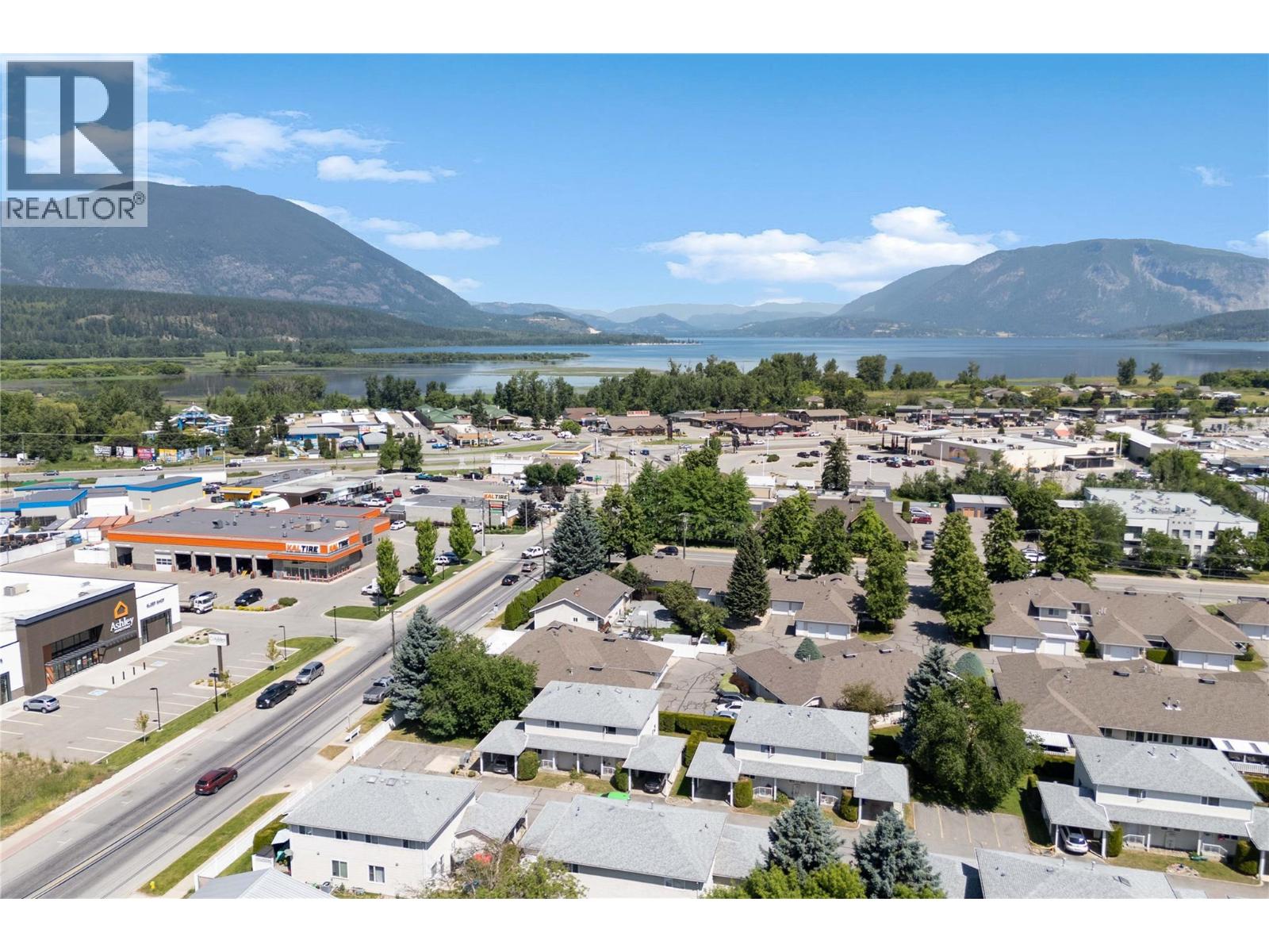 121 900 5 Avenue Southwest, Salmon Arm
