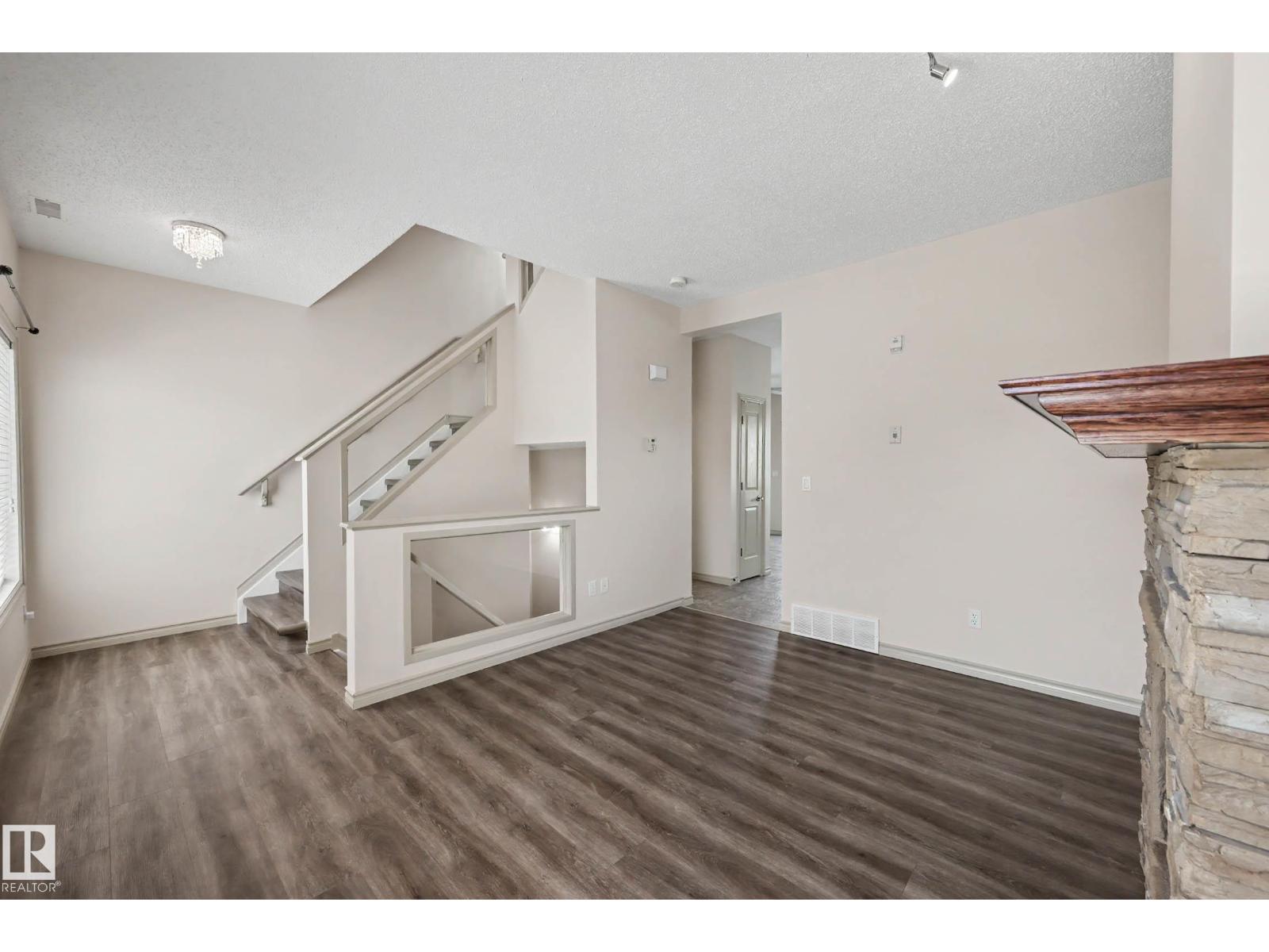 #92 13825 155 AV NW - 6