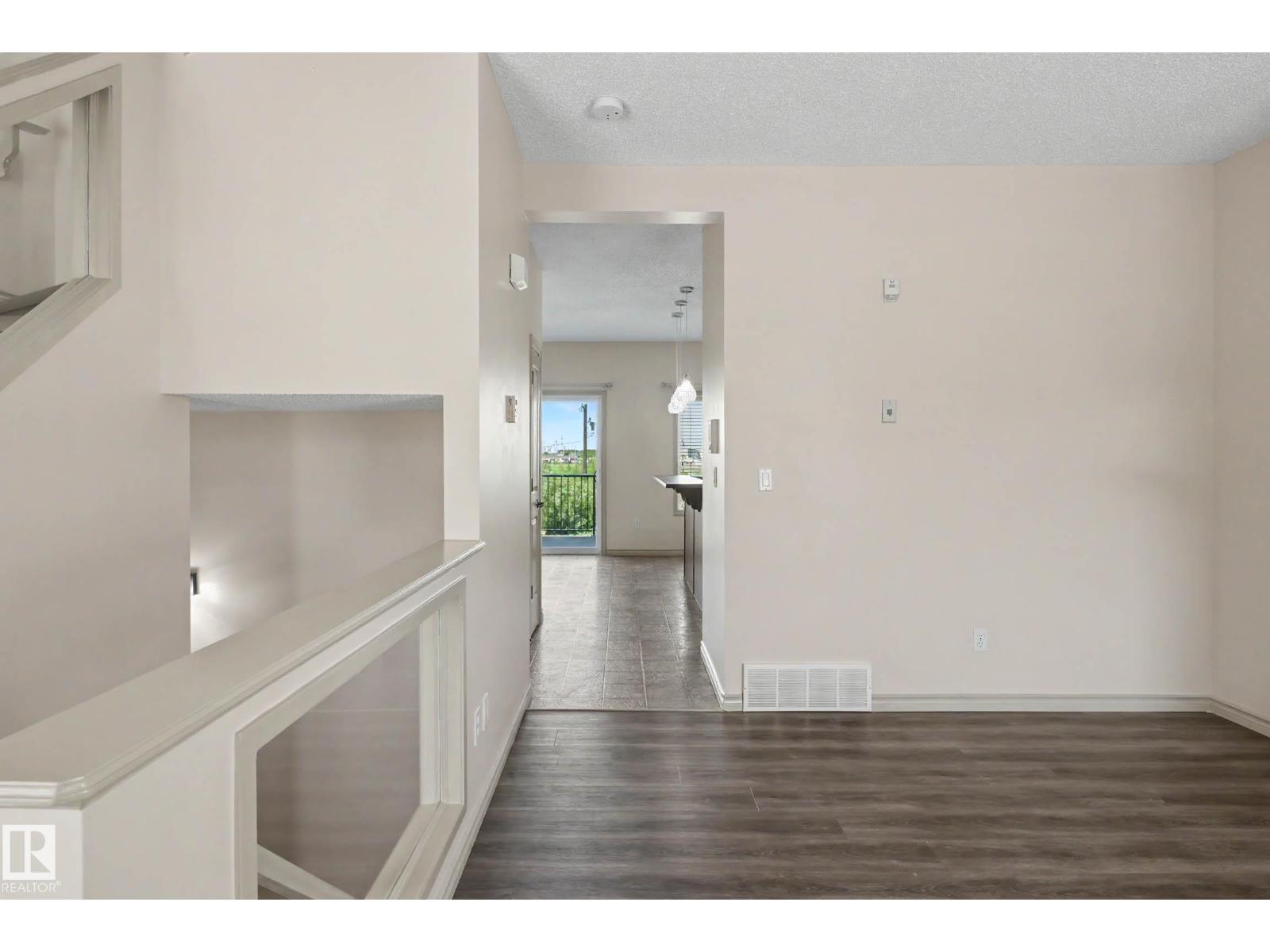 #92 13825 155 AV NW - 7