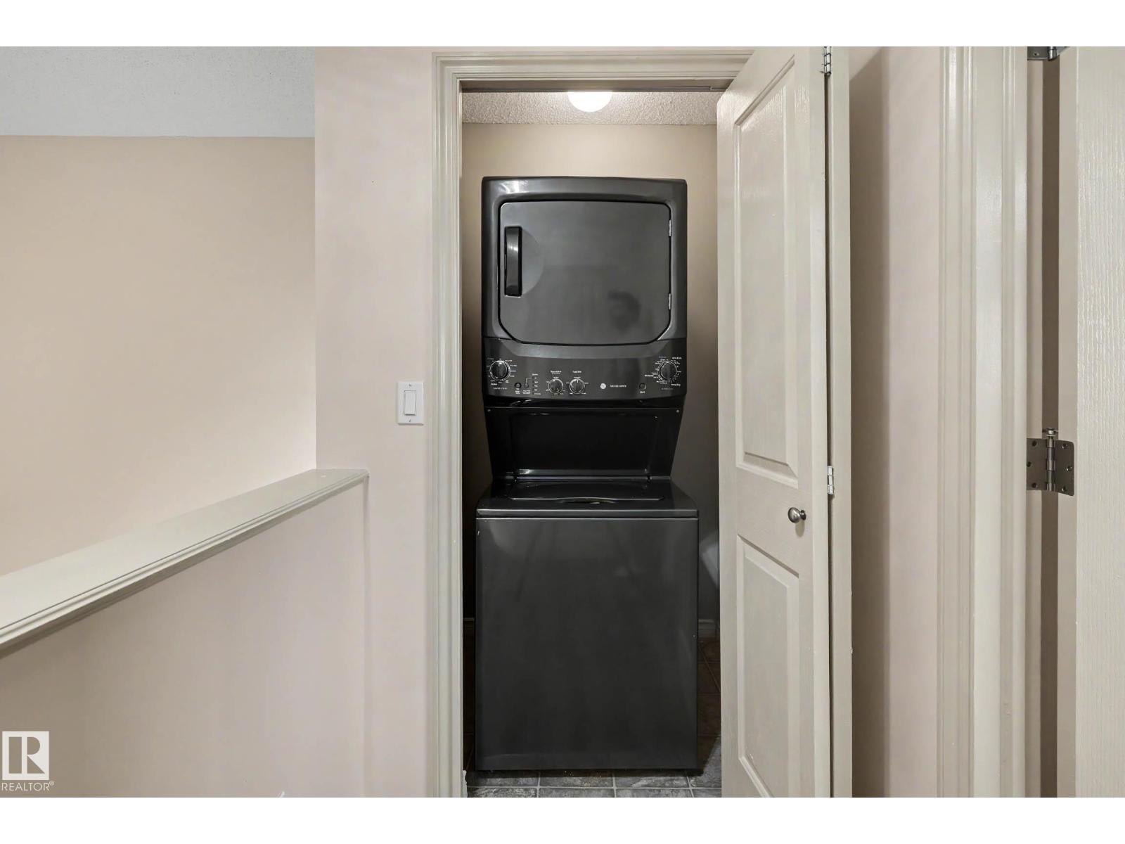#92 13825 155 AV NW - 33