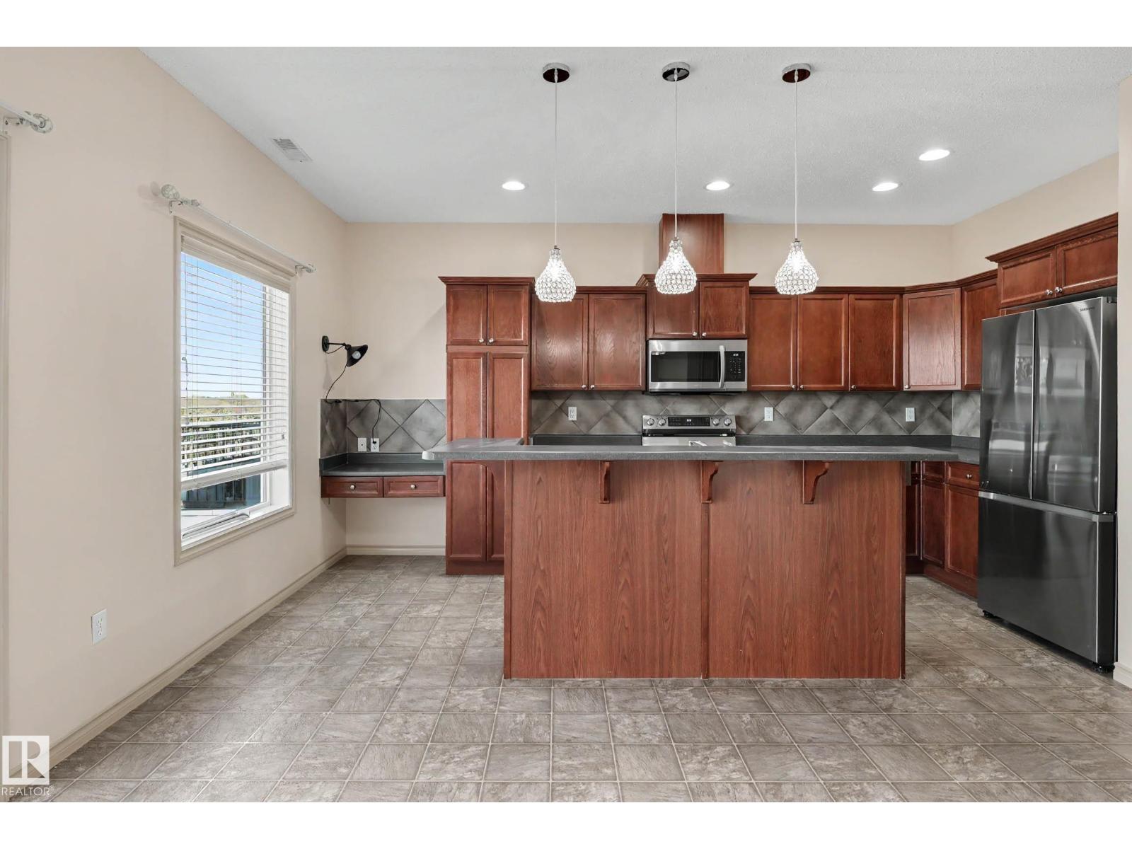#92 13825 155 AV NW - 10