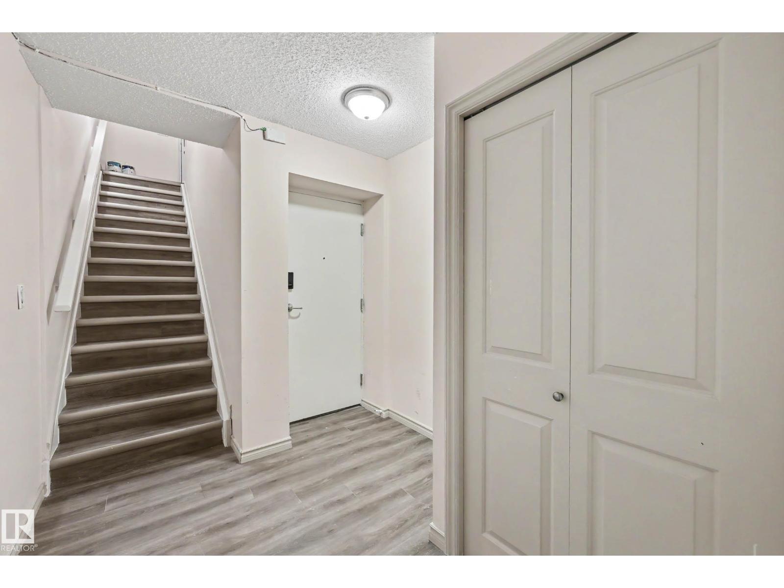 #92 13825 155 AV NW - 34