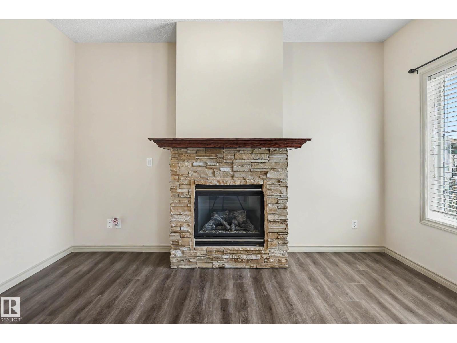 #92 13825 155 AV NW - 5