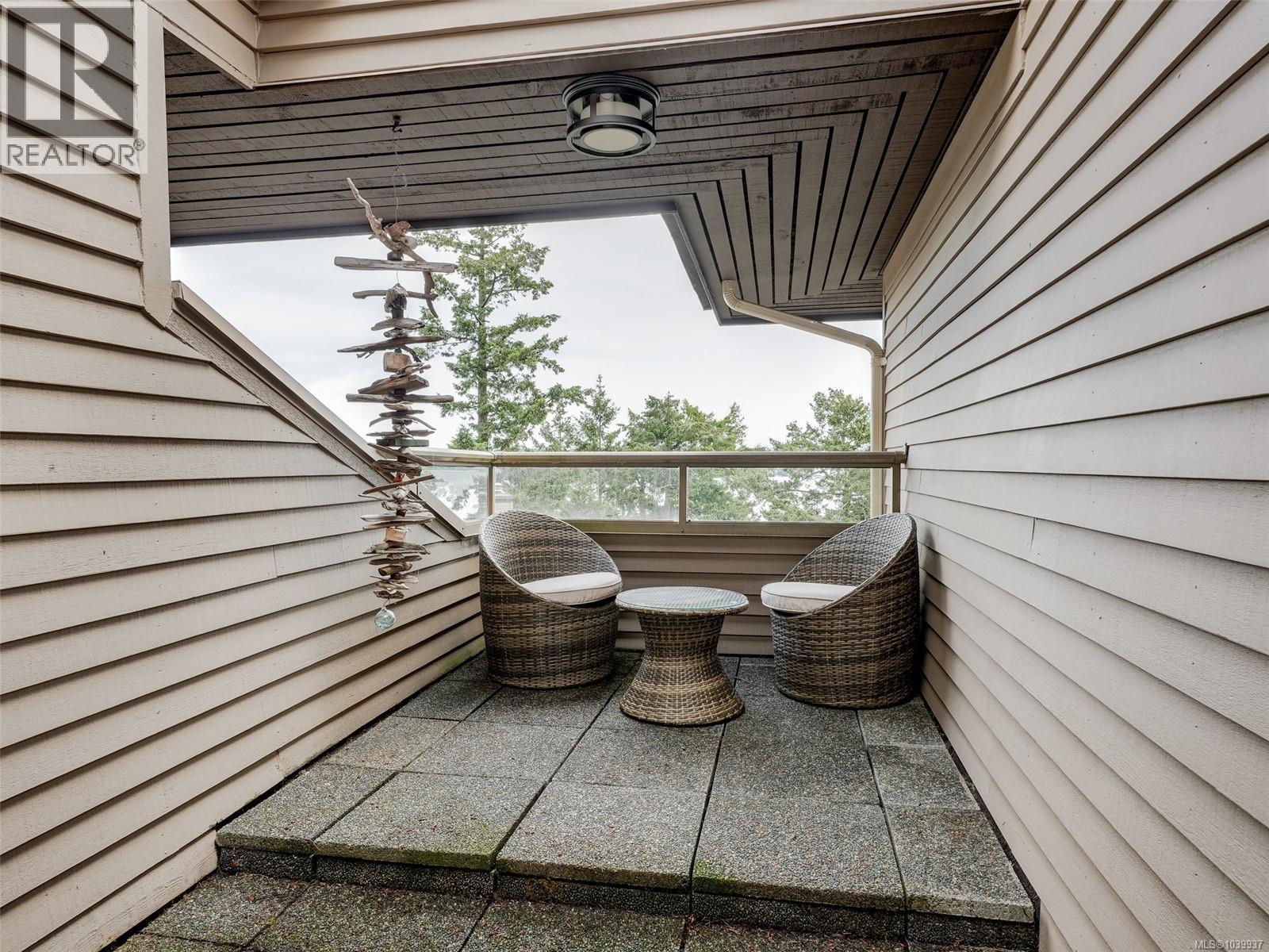 #29 2353 Harbour Rd - 17