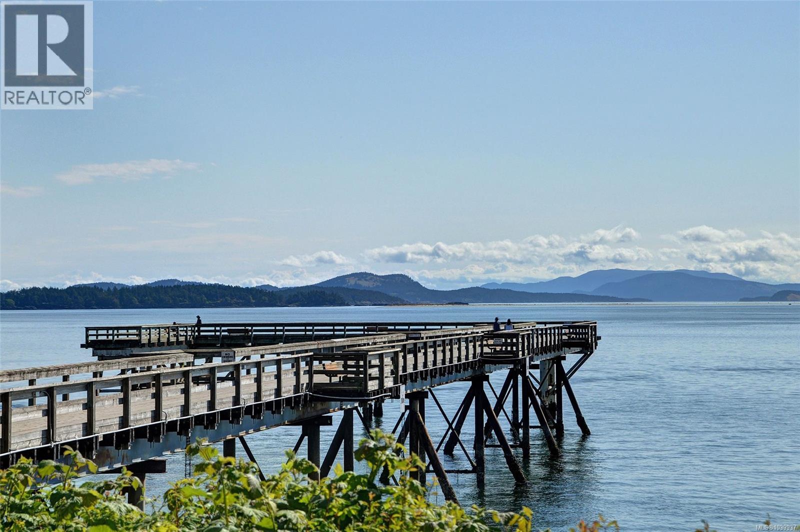#29 2353 Harbour Rd - 33