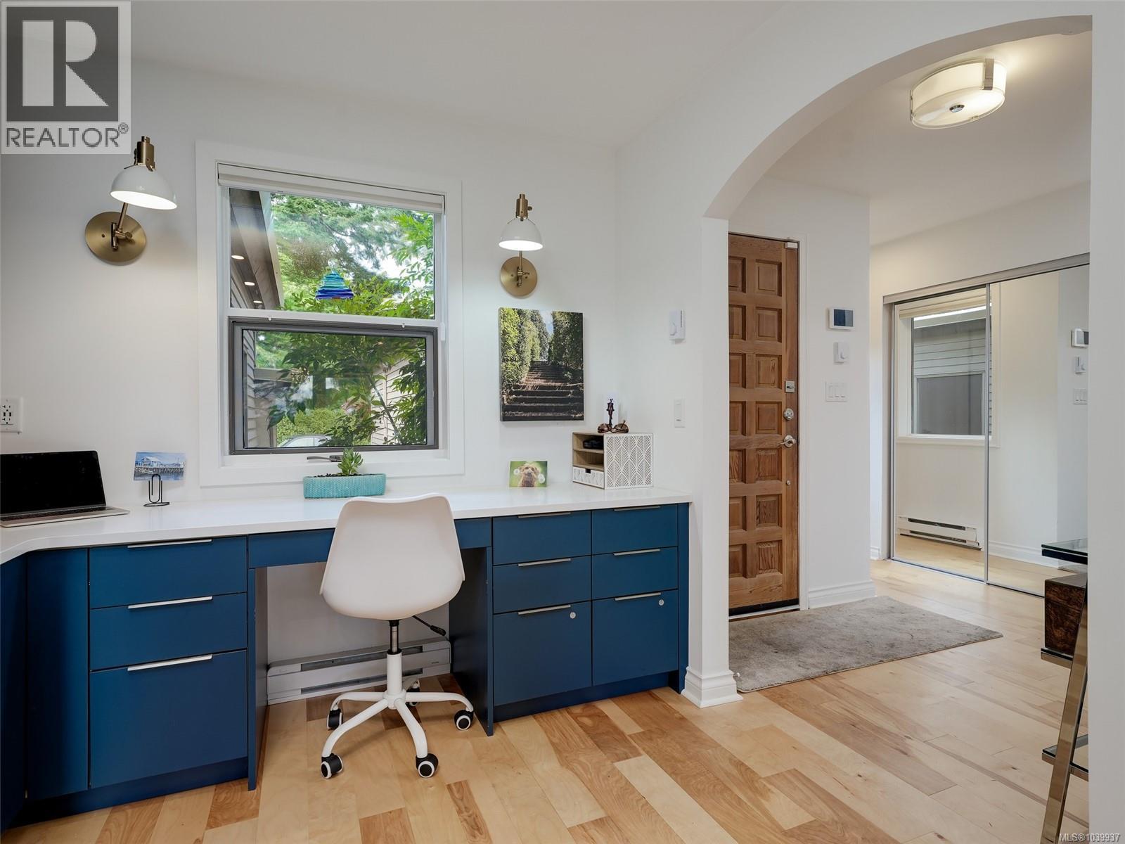 #29 2353 Harbour Rd - 24