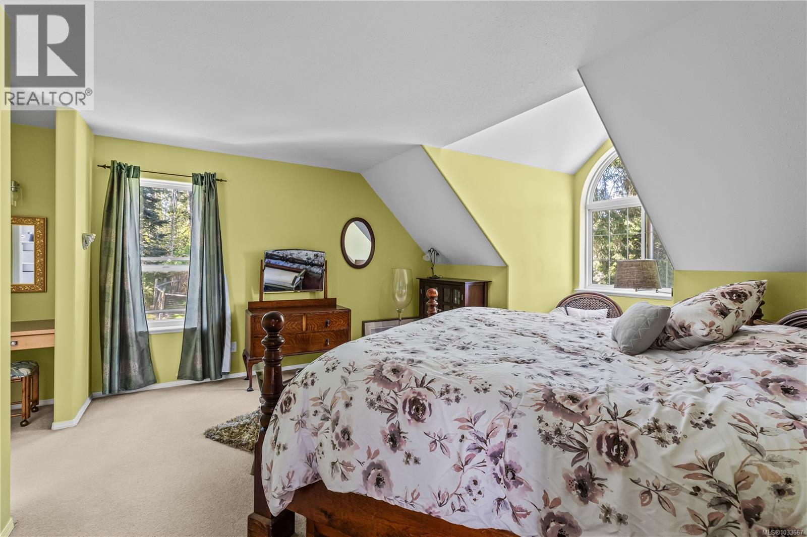 6249/6259 Island Hwy S - 52