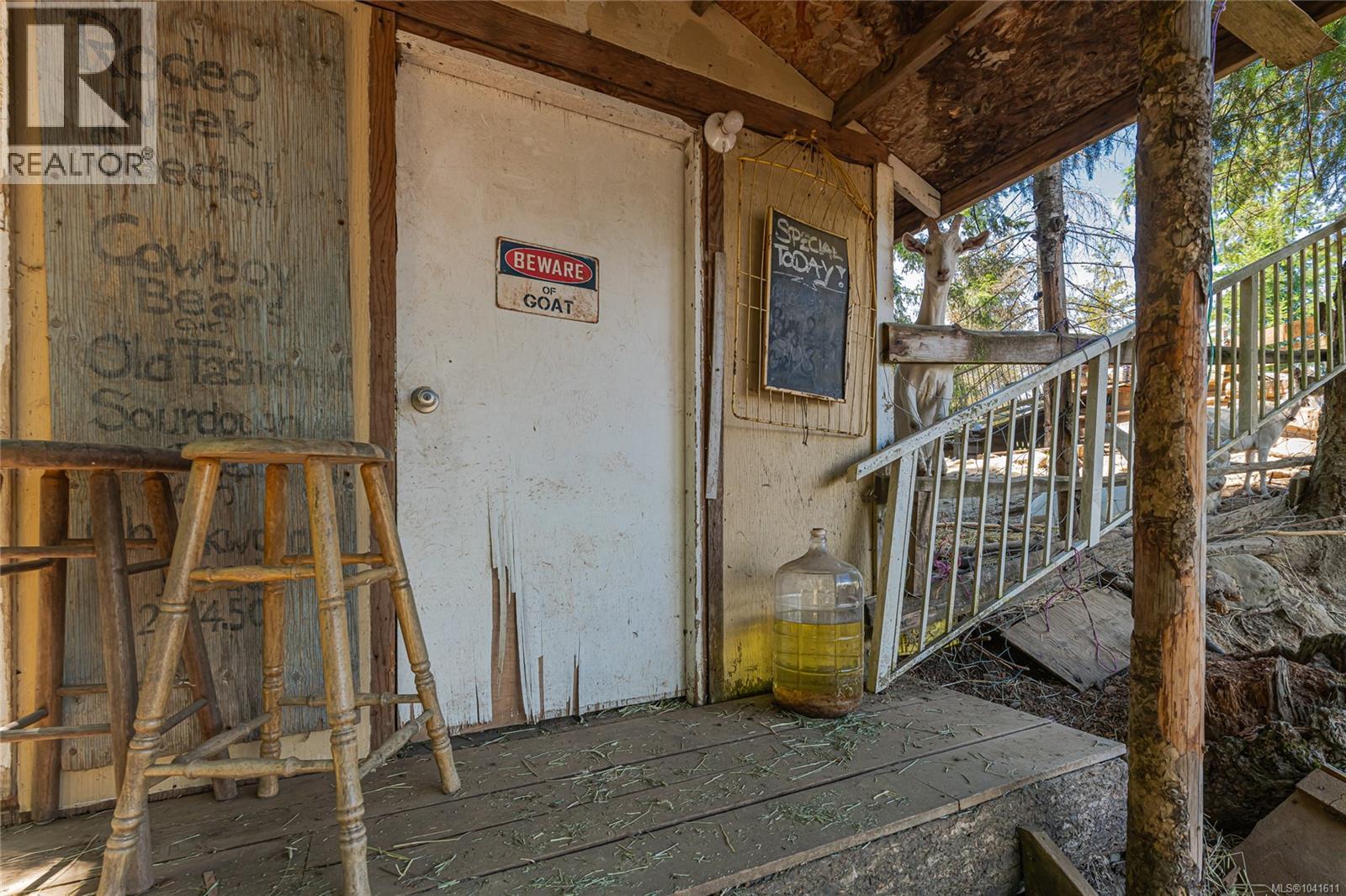 1890 Sooke Lake (Off) Rd - 23
